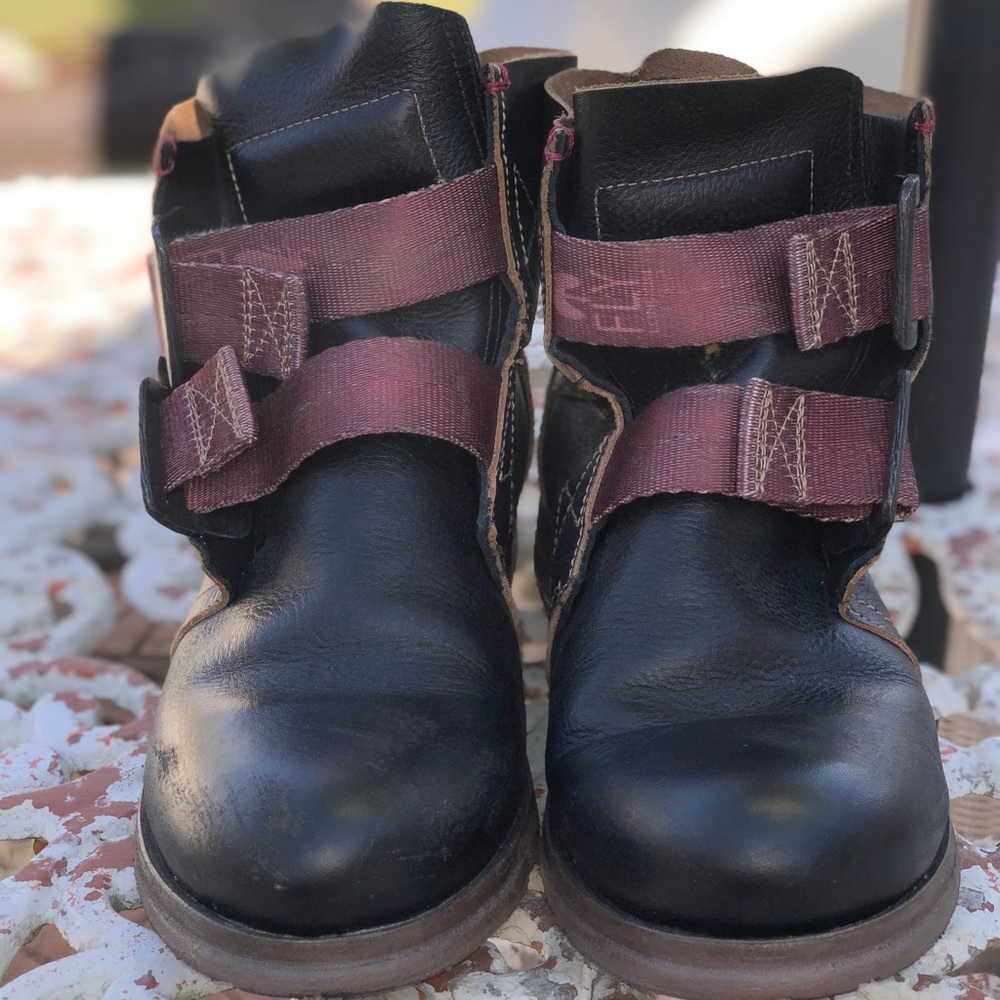 FLY LONDON ANKLE BOOTS